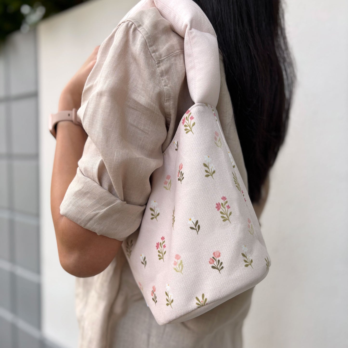 Floral Grace Puffy Bucket Wristlet